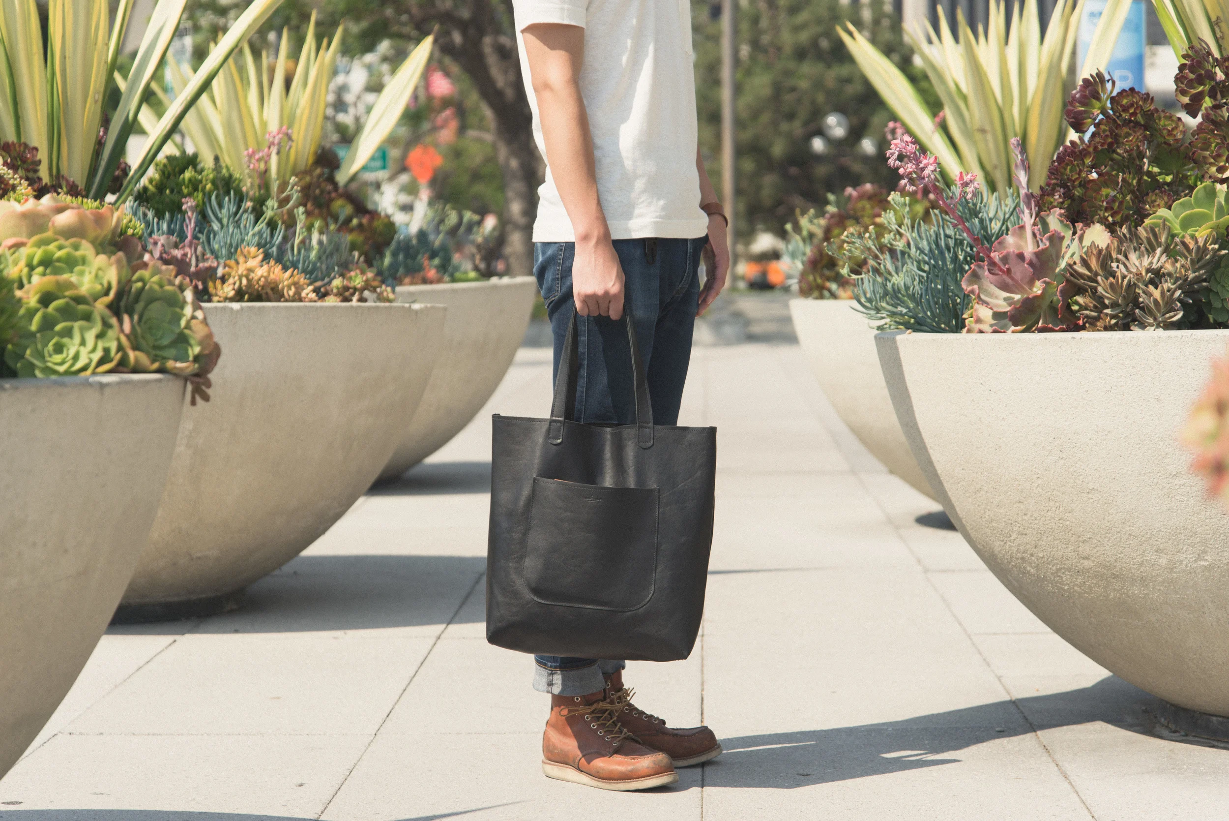 BRIEFING × UA × Begin THE TOTE AW16+(10+of+29).jpg?format=1000w